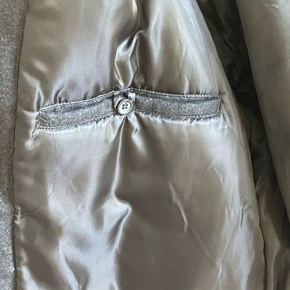 COOGI Heavy Wool Insulated Flight
Coat Jacket Size 2X
Black/Dk. Gray/ FLAW - Picture 8 of 12